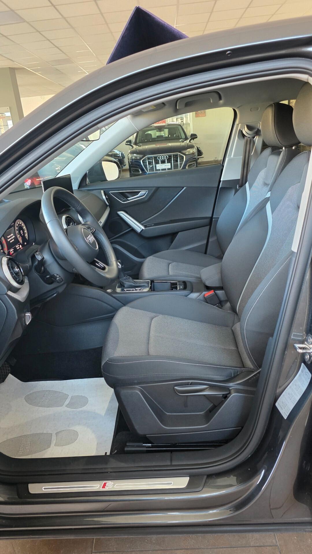 Audi Q2 35 TDI S tronic line Edition