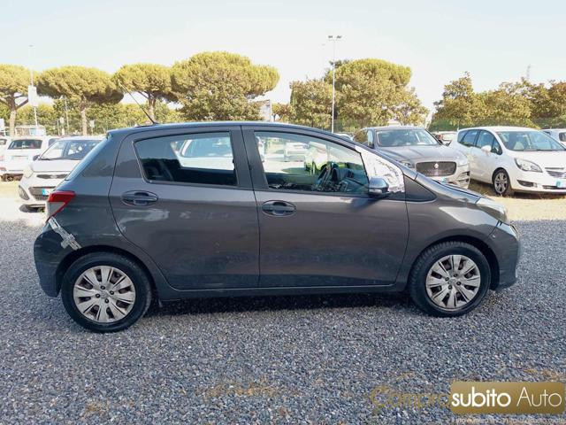TOYOTA Yaris 1.0 5 porte