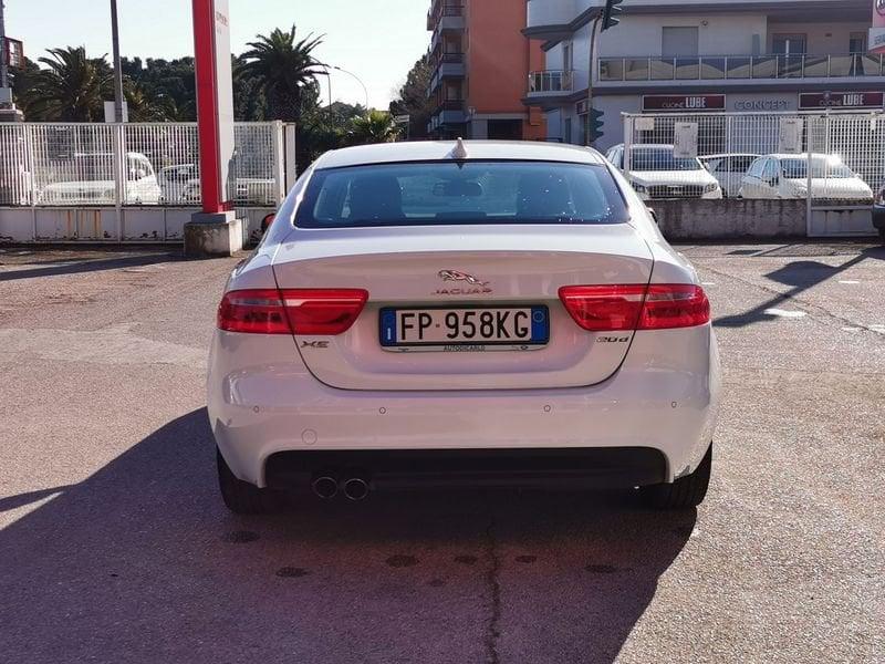 Jaguar XE 2.0 D 180 CV aut. Prestige