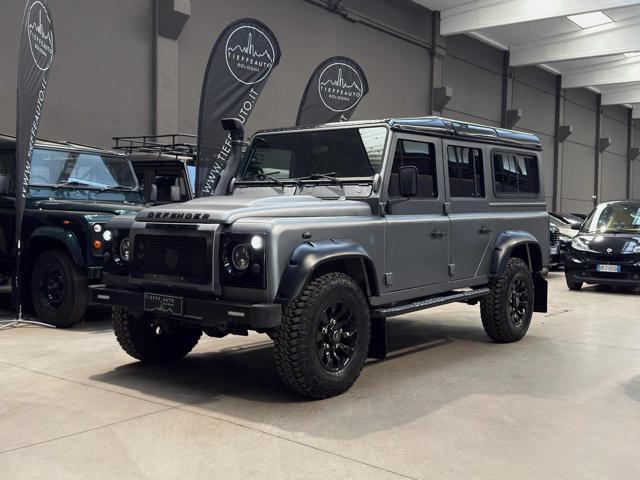 LAND ROVER Defender 110 2.5 Td5 cat S.W. SE