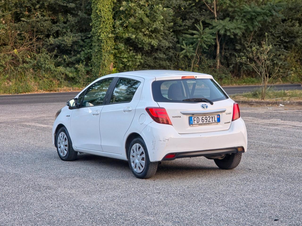 Toyota Yaris 1.5 Hybrid 5 porte Active E6B Automatico NEO 2016