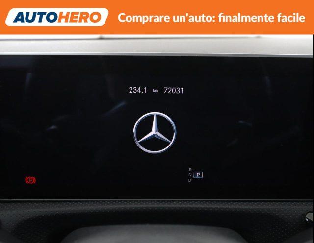 MERCEDES-BENZ CLA 200 Automatic Premium