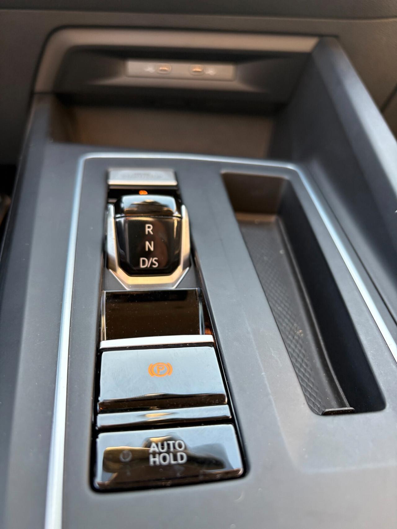 Volkswagen Golf 2.0 TDI 150 CV DSG SCR Life