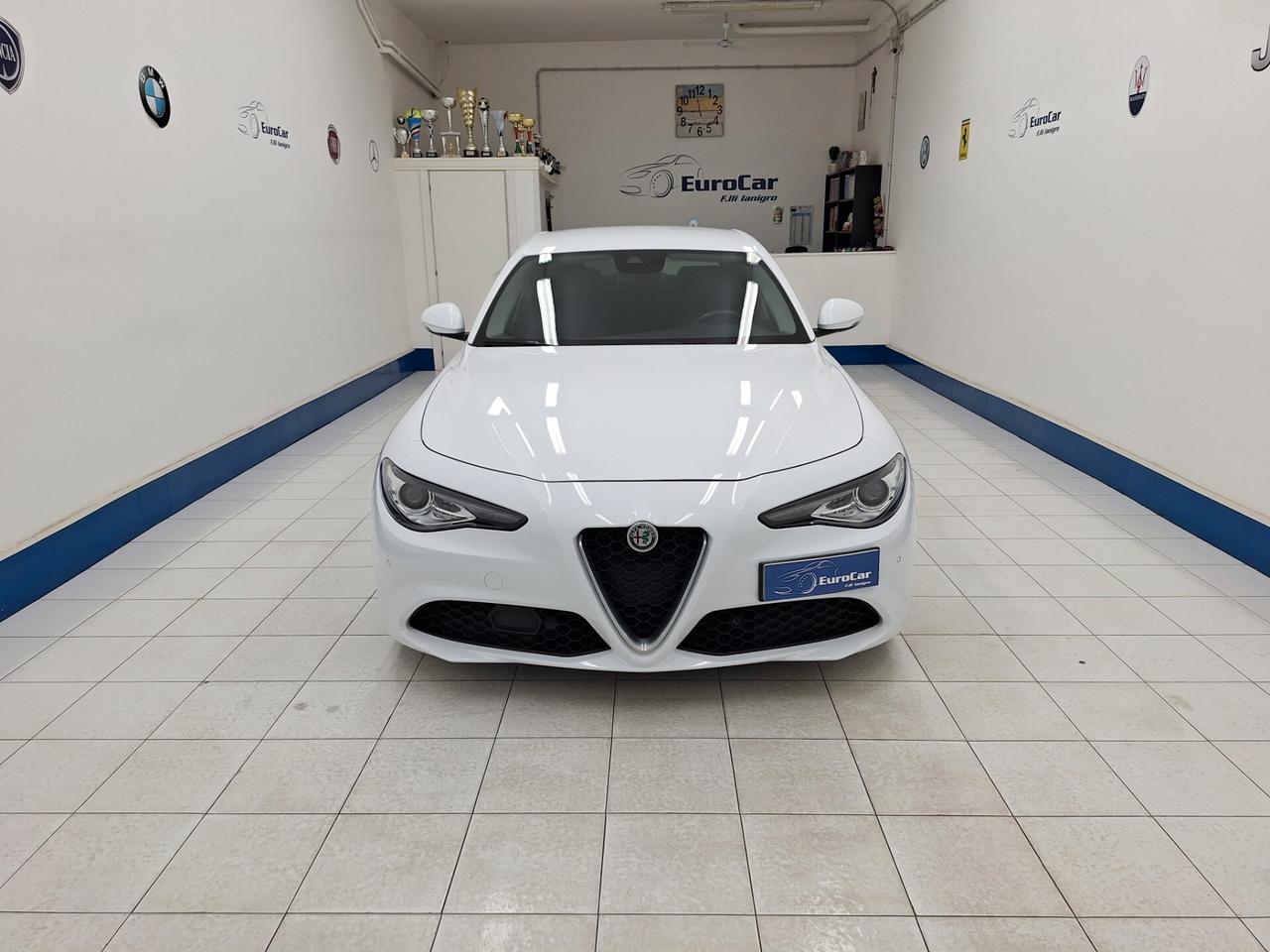 Alfa Romeo Giulia 2.2 180cv MT6 Business Sport