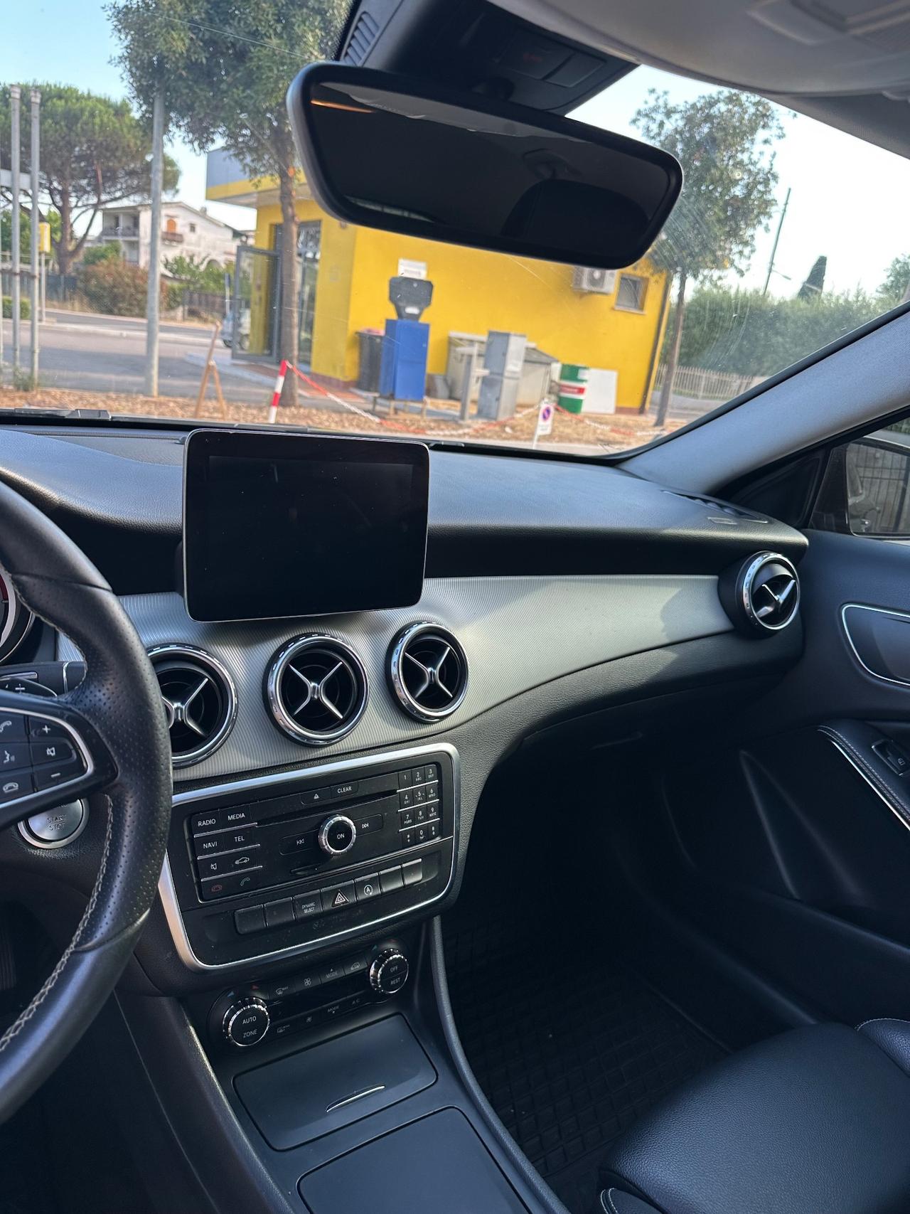 Mercedes-benz GLA 200 d Automatic Business