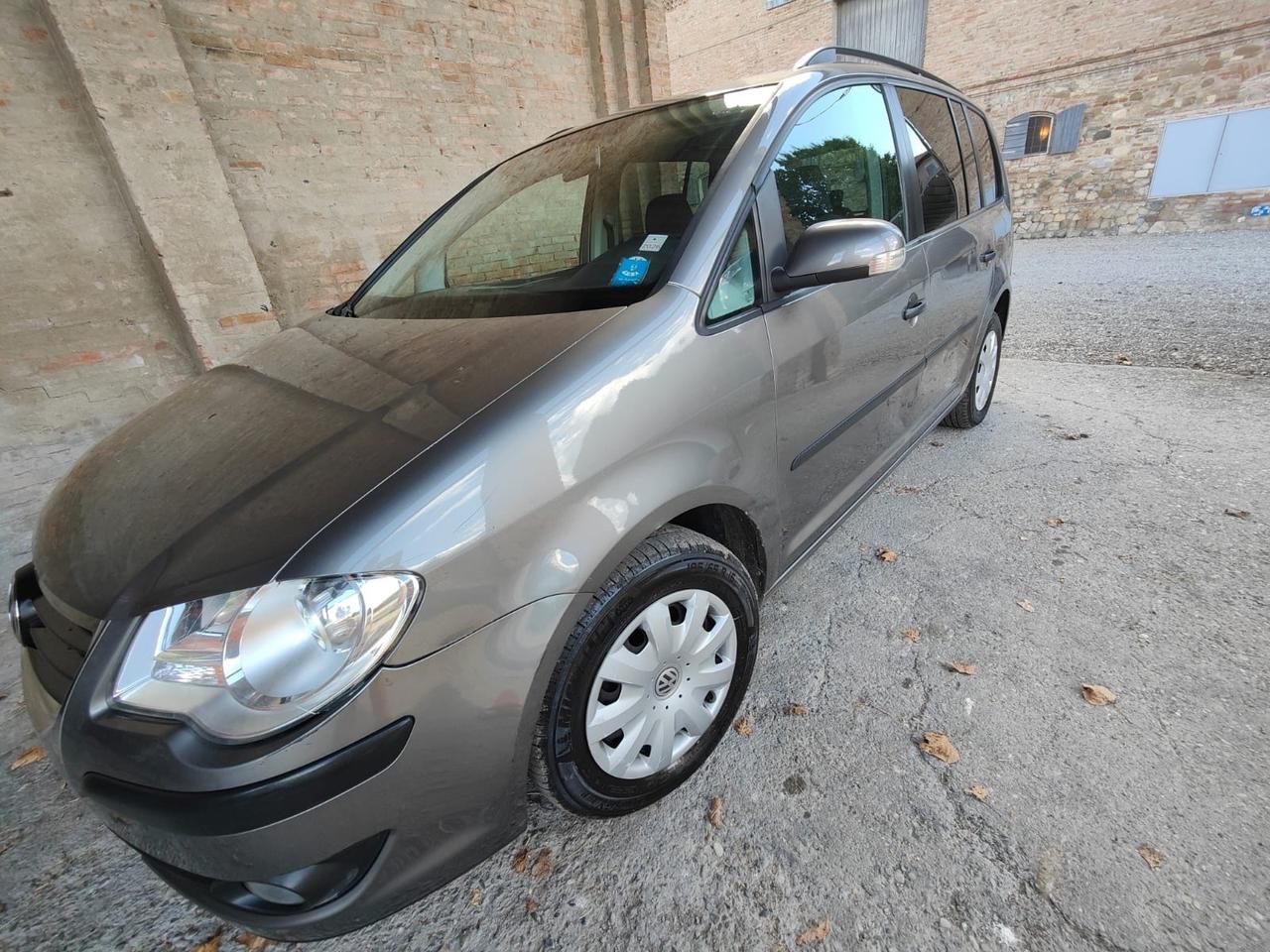 Volkswagen Touran 1.4 TSI DSG Highline EcoFuel
