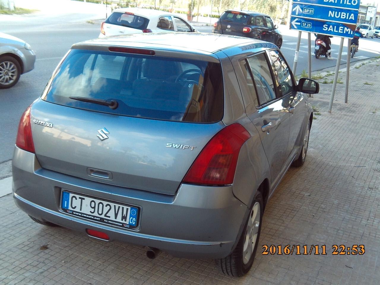 Suzuki Swift BERLINA