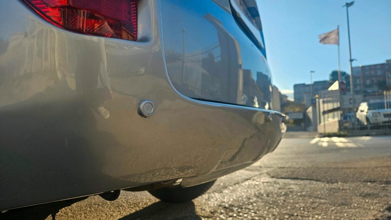Toyota RAV4 2.2 D-4D 136 CV Luxury