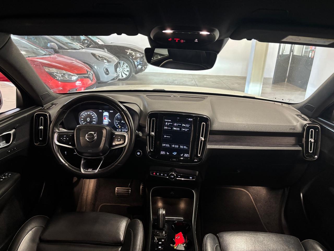 Volvo XC40 D3 GearTronic R-DESIGN |FULL OPTIONAL |