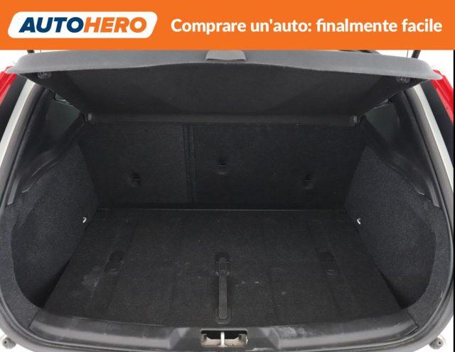 VOLVO V40 D2