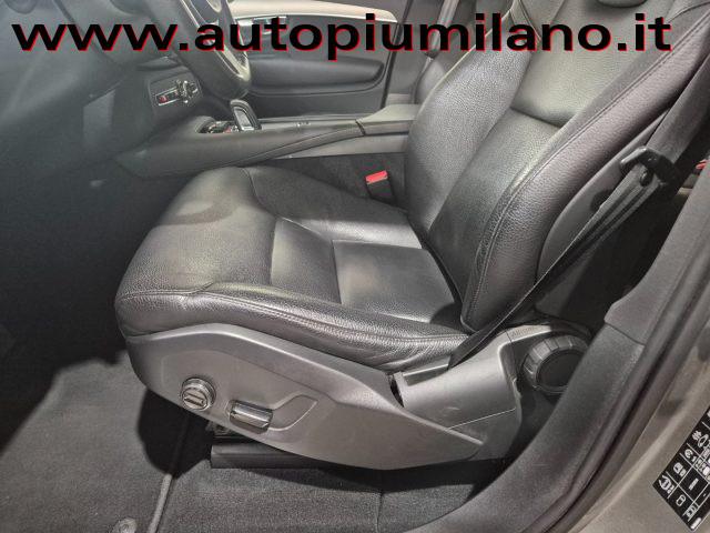 VOLVO XC90 B5 (d) AWD Geartronic Momentum