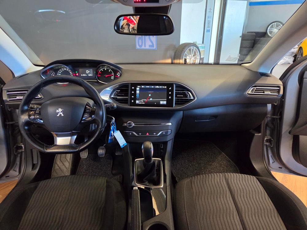 Peugeot 308 5 Porte 308 5p 1.6 bluehdi Active s&s 100cv
