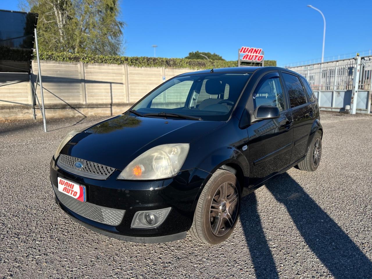 Ford Fiesta 1.2 16V 5p. Ghia