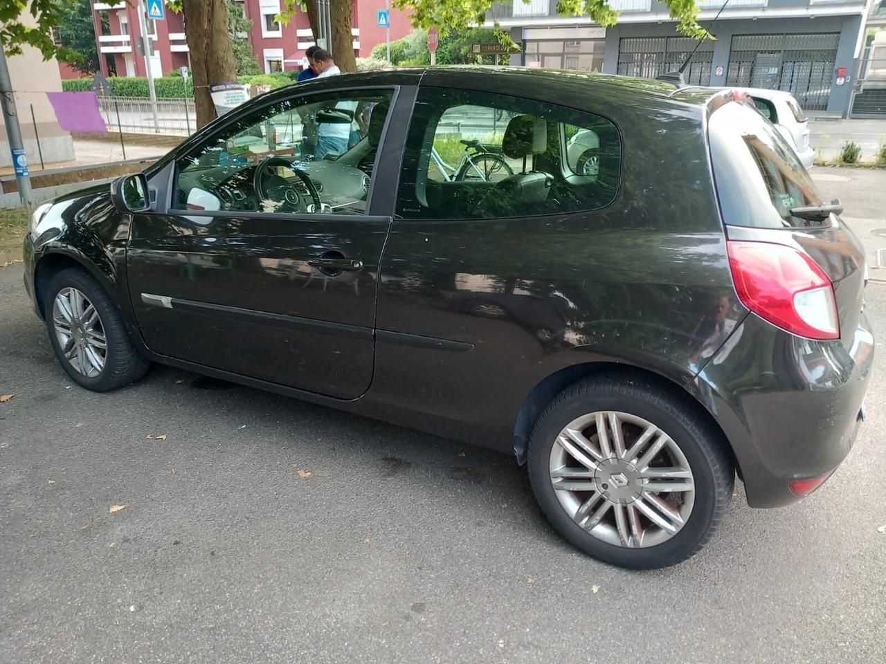 Renault Clio 1.2 16V 3 porte Live!