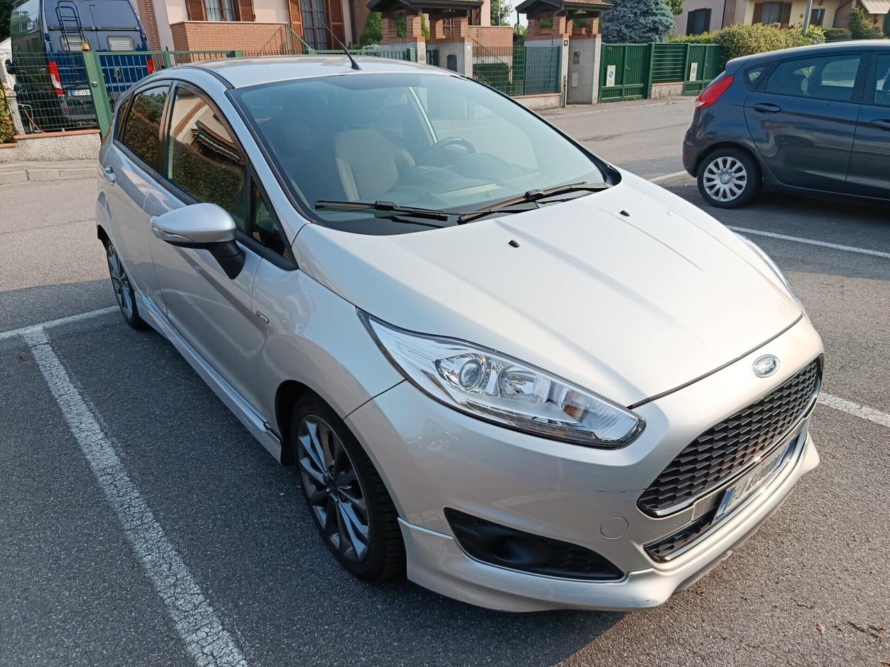 Ford Fiesta 1.5 TDCi 75CV 5 porte ST-Line OK NEOPATENTATI