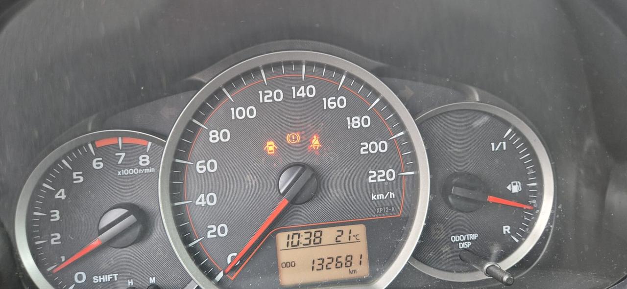 Toyota yaris 1000 benzina