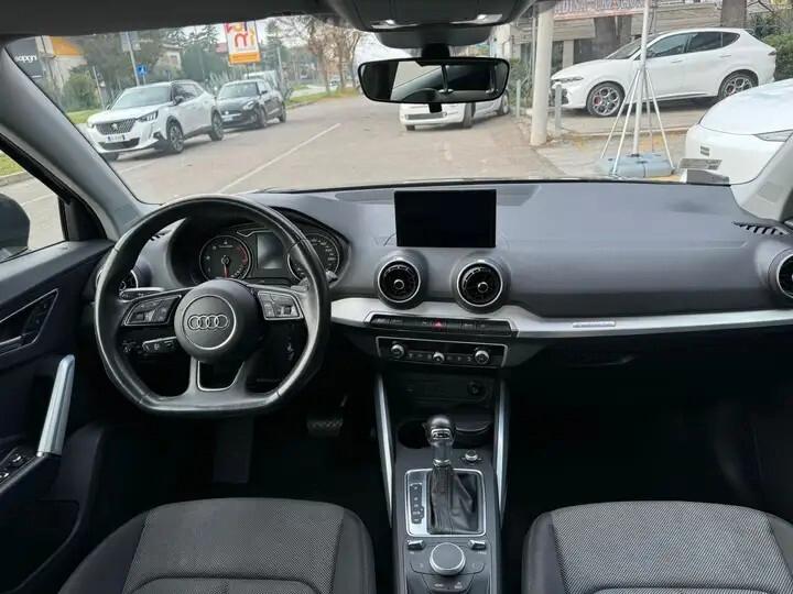 Audi Q2 35 TDI S tronic Business