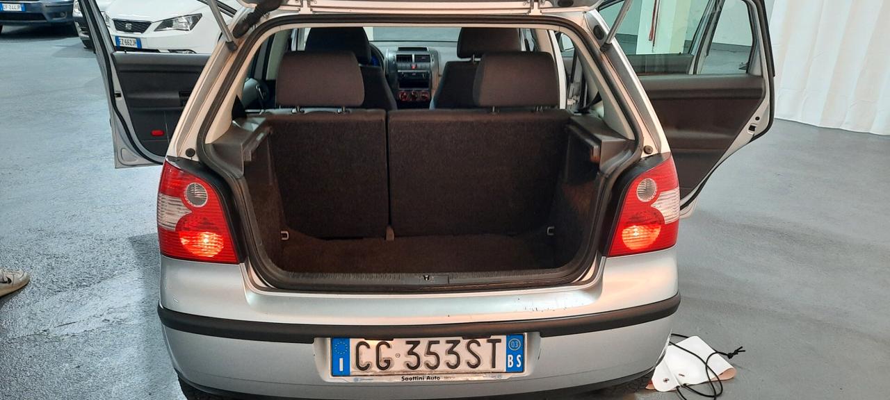 Volkswagen Polo 1.4 16V 5p. Trendline