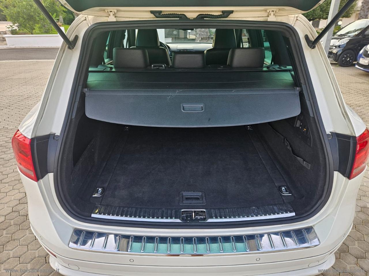 VOLKSWAGEN Touareg 3.0 TDI GANCIO DI TRAINO