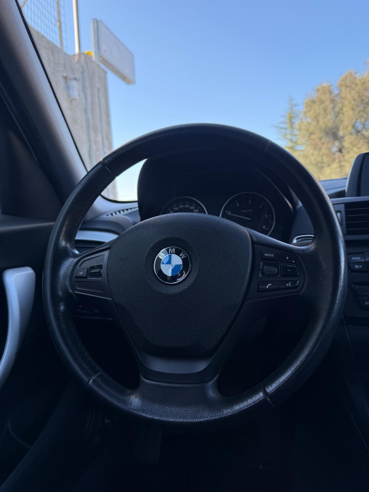 Bmw 118d 5p. Sport,Climatronic bizona,Xeno+Led,cerchi in lega,sensori di parcheggio,ecc.