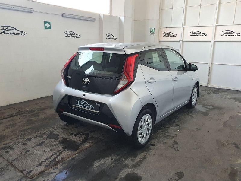 Toyota Aygo 1.0 VVT-i 72 CV 5 porte x-play TUA DA 102,00 MESE
