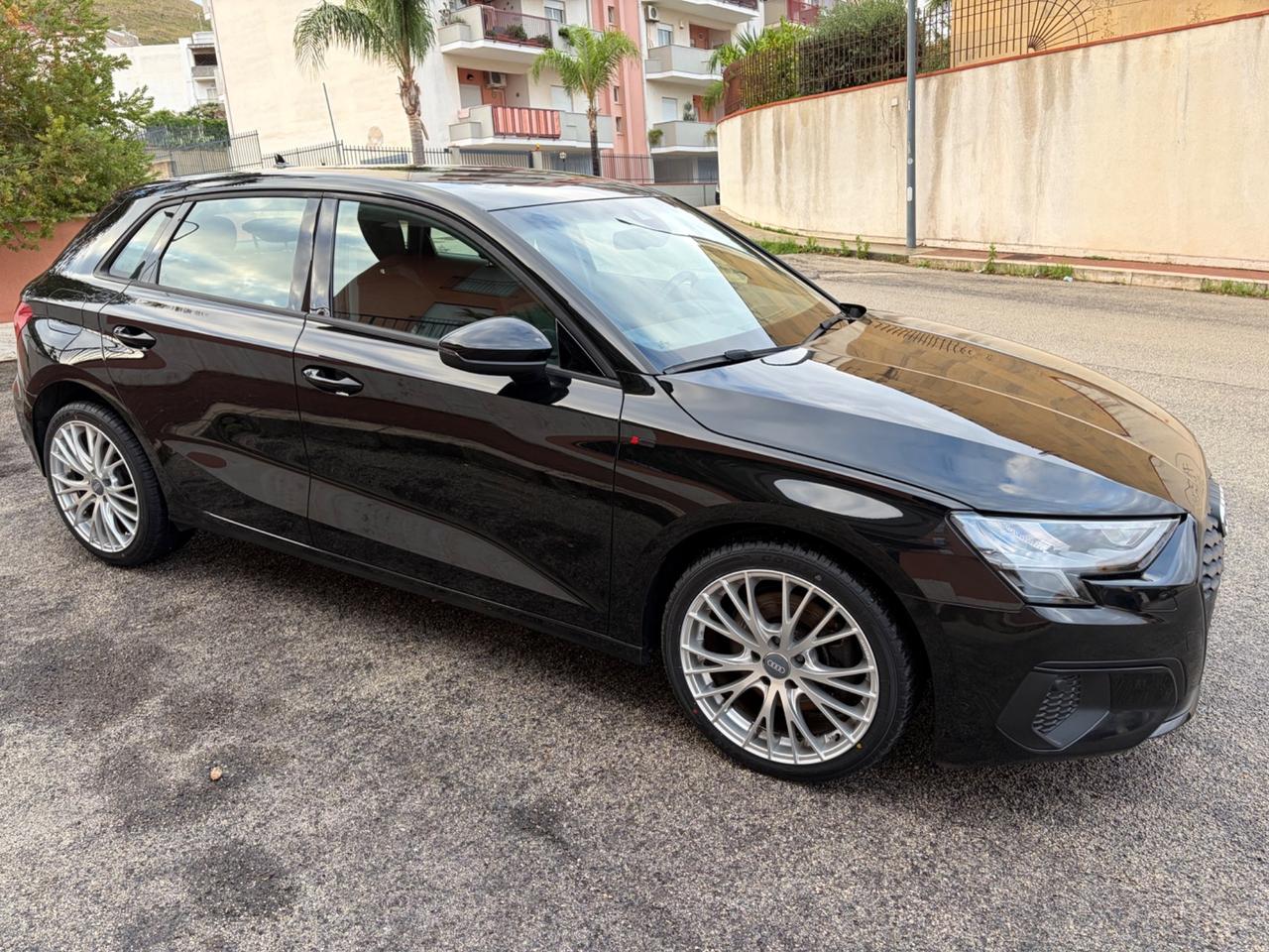 Audi A3 SPB 30 TFSI S line edition km certificati !!!