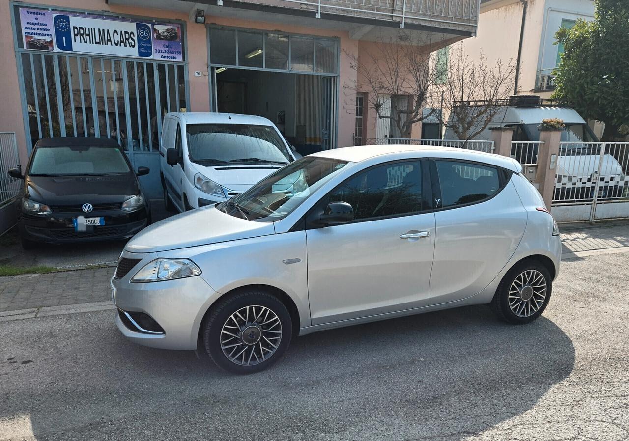Lancia Ypsilon 1.2 69 CV 5 porte GPL Ecochic Gold