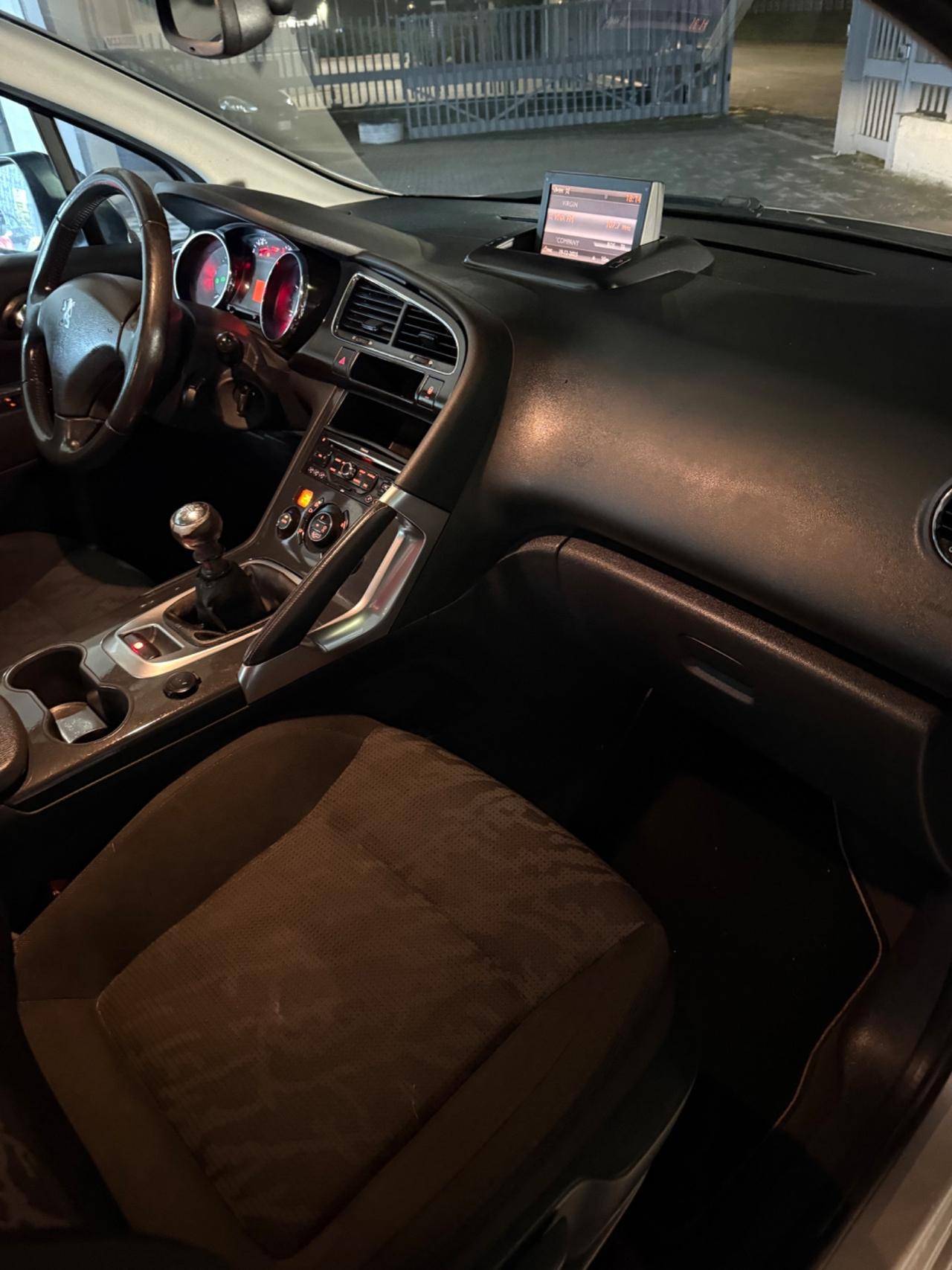 Peugeot 3008 1.6 HDi 110CV Business