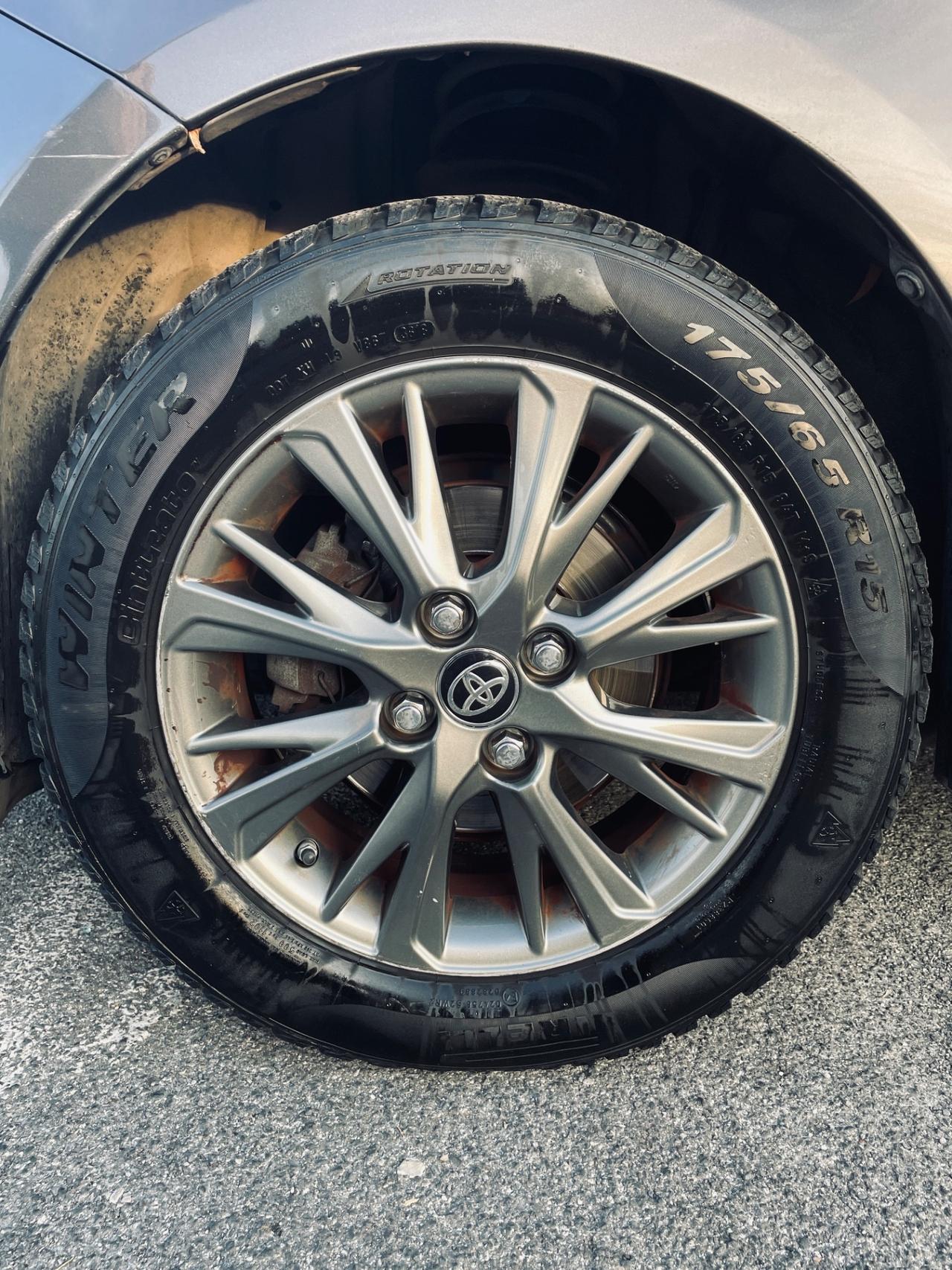 Toyota Yaris 1.0 5 porte Now