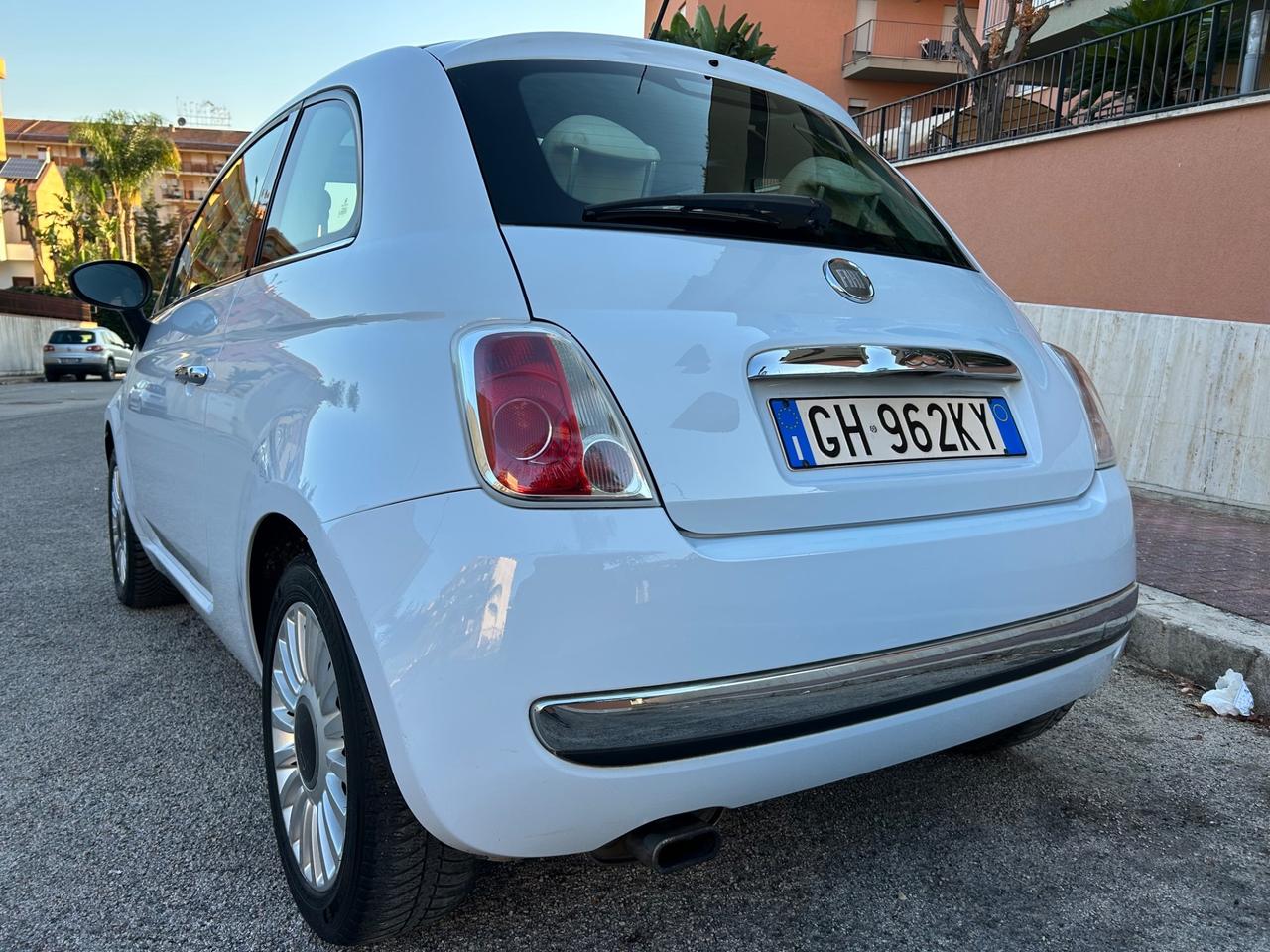 Fiat 500 1.2 Lounge ideale per neo patentati