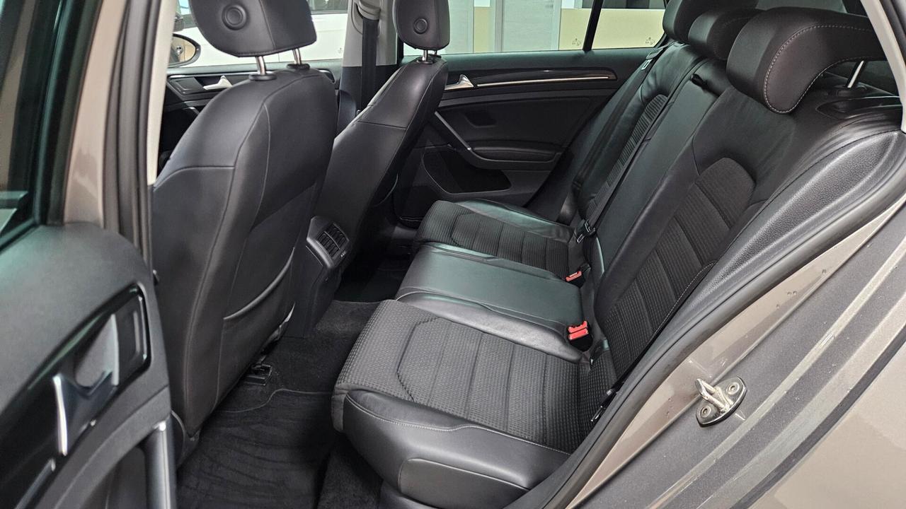 Volkswagen Golf 1.6 TDI DSG 5p. Highline BlueMotion Technology