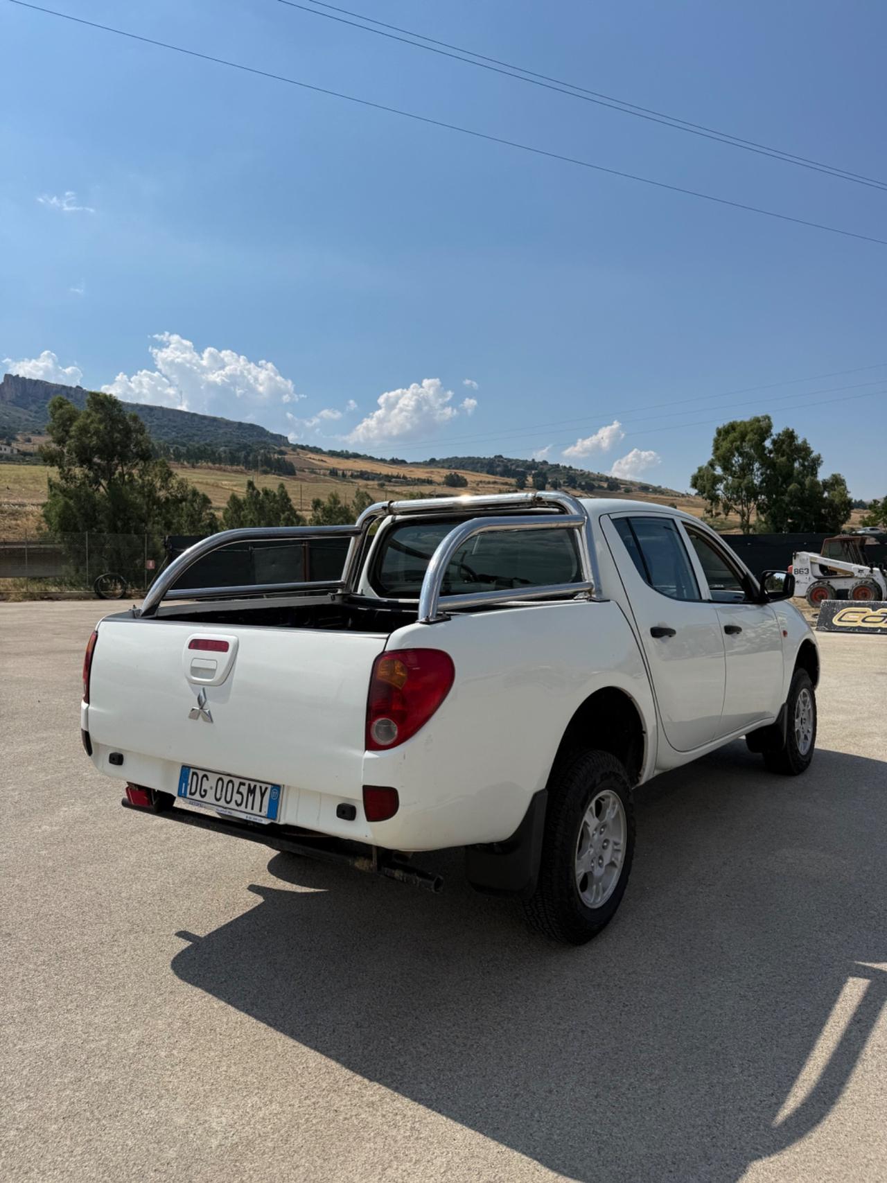 Mitsubishi L200 2.5 DI-D/136CV Double Cab