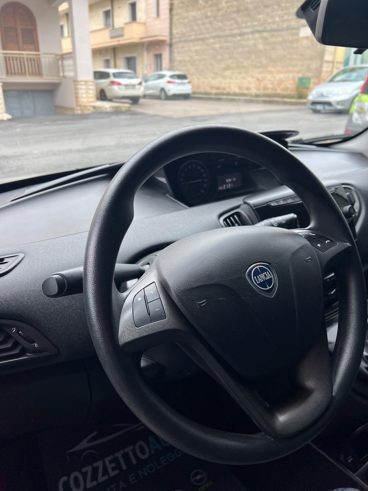 Lancia Ypsilon 1.0 FireFly 5 porte S&S Hybrid