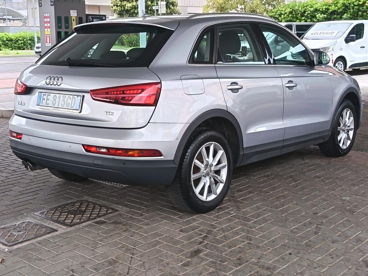 Audi Q3 2016 2.0 TDI 120 CV Business 12 MESI GARANZIA NAVI EURO6 NEOPATENTATI