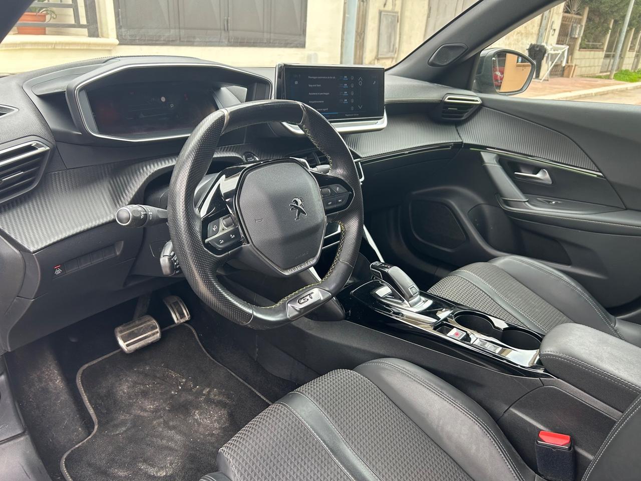 Peugeot 2008 BlueHDi 130 S&S EAT8 GT Line