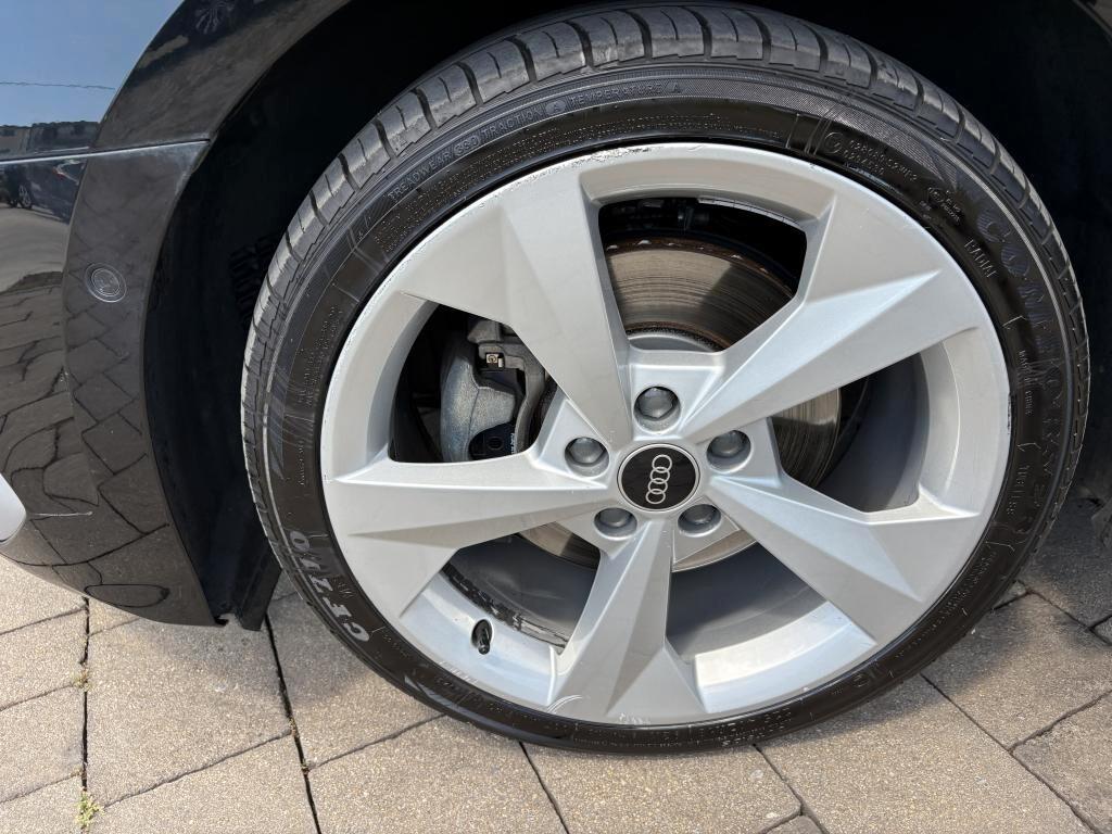 Audi A3 Sportback 30 g-tron S tronic Business