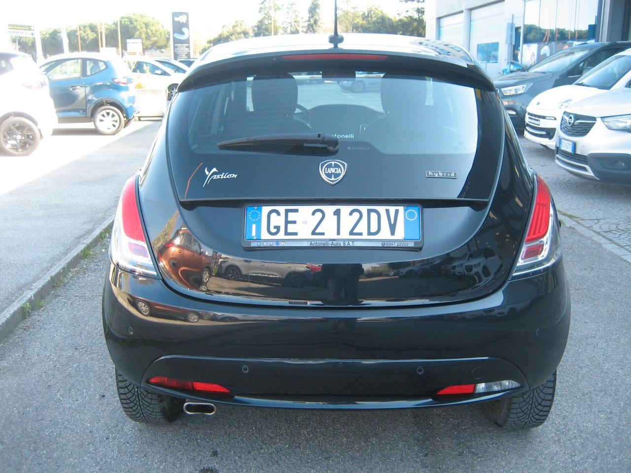 Lancia Ypsilon 1.0 FireFly 5 porte S&S Hybrid Ecochic Gold