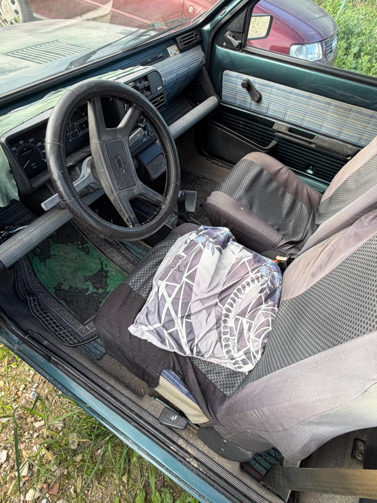 Fiat Panda 1000 da sistemare o per ricambi