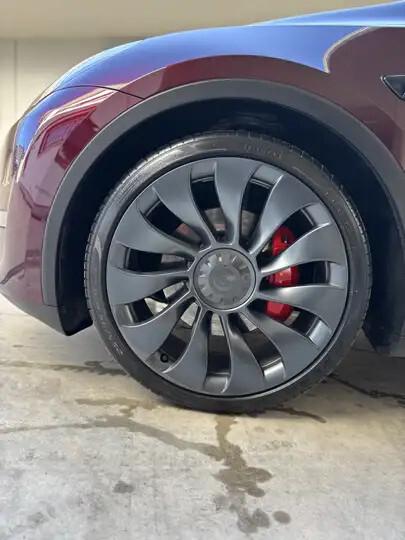 Tesla Model Y AWD Performance