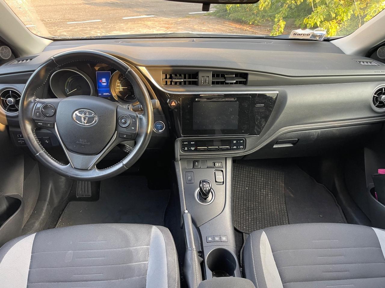Toyota Auris 1.8 Hybrid Lounge