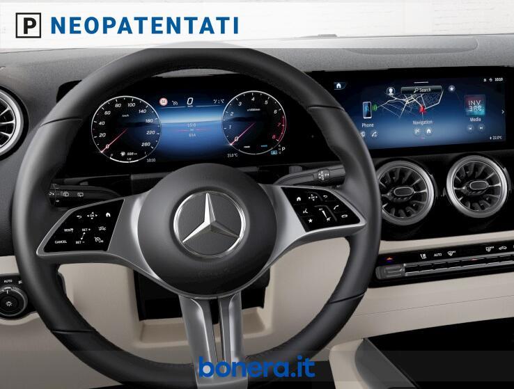 Mercedes GLA 180 180 Progressive Advanced Plus 7G-DCT