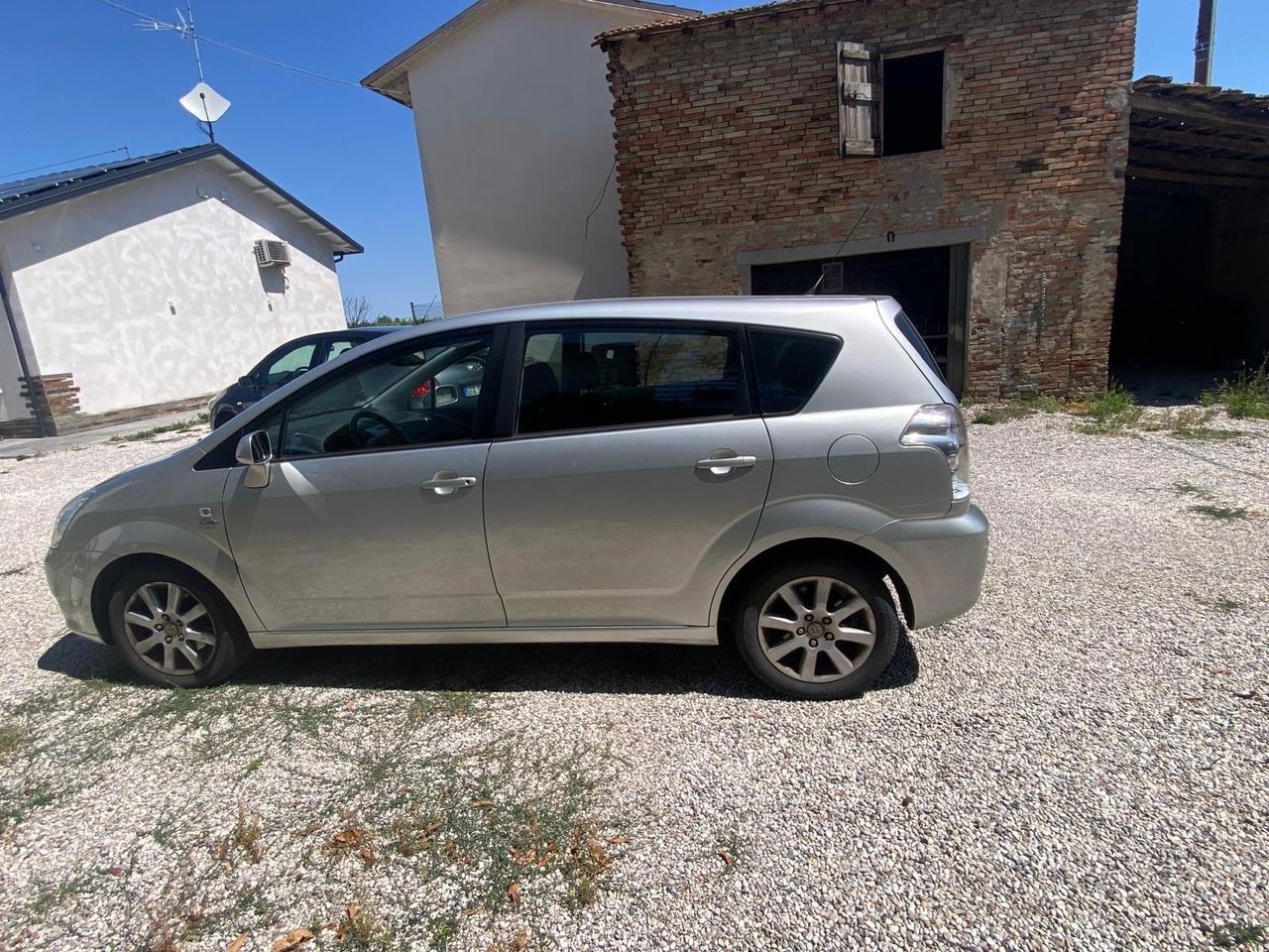 Toyota Corolla Verso 2.0 16V D-4D Sol 7 posti