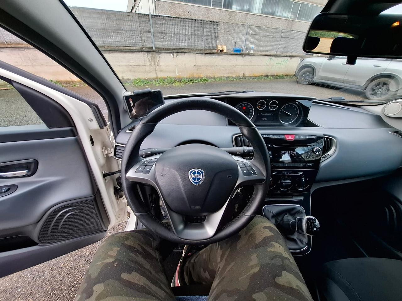 Lancia Ypsilon 1.2 del 2012 SOLO 133.000 KM