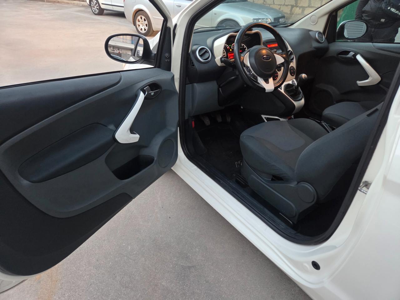 Ford Ka 1.3 TDCi 75CV Titanium