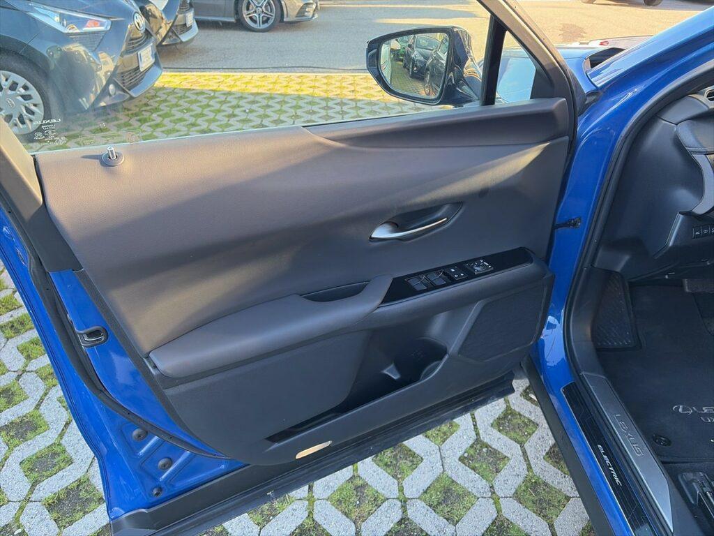 Lexus UX 300 e Luxury 2WD