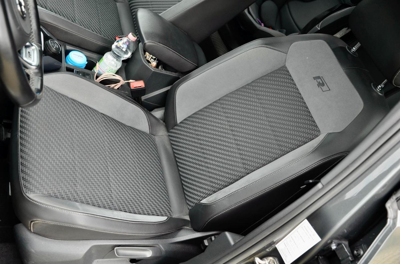 VOLKSWAGEN T-ROC 2.0 TDI R-LINE 4MOTION 150cv DSG, UFF ITALIANA, SERVICE VW, FULL LED, NAVI, LUCI AMBIENTE, 19", PERMUTE