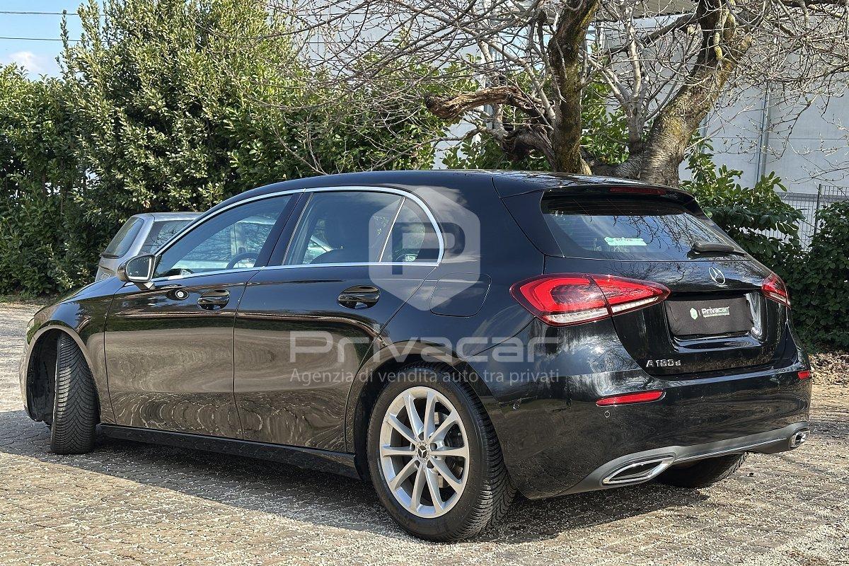 MERCEDES A 180 d Automatic Business