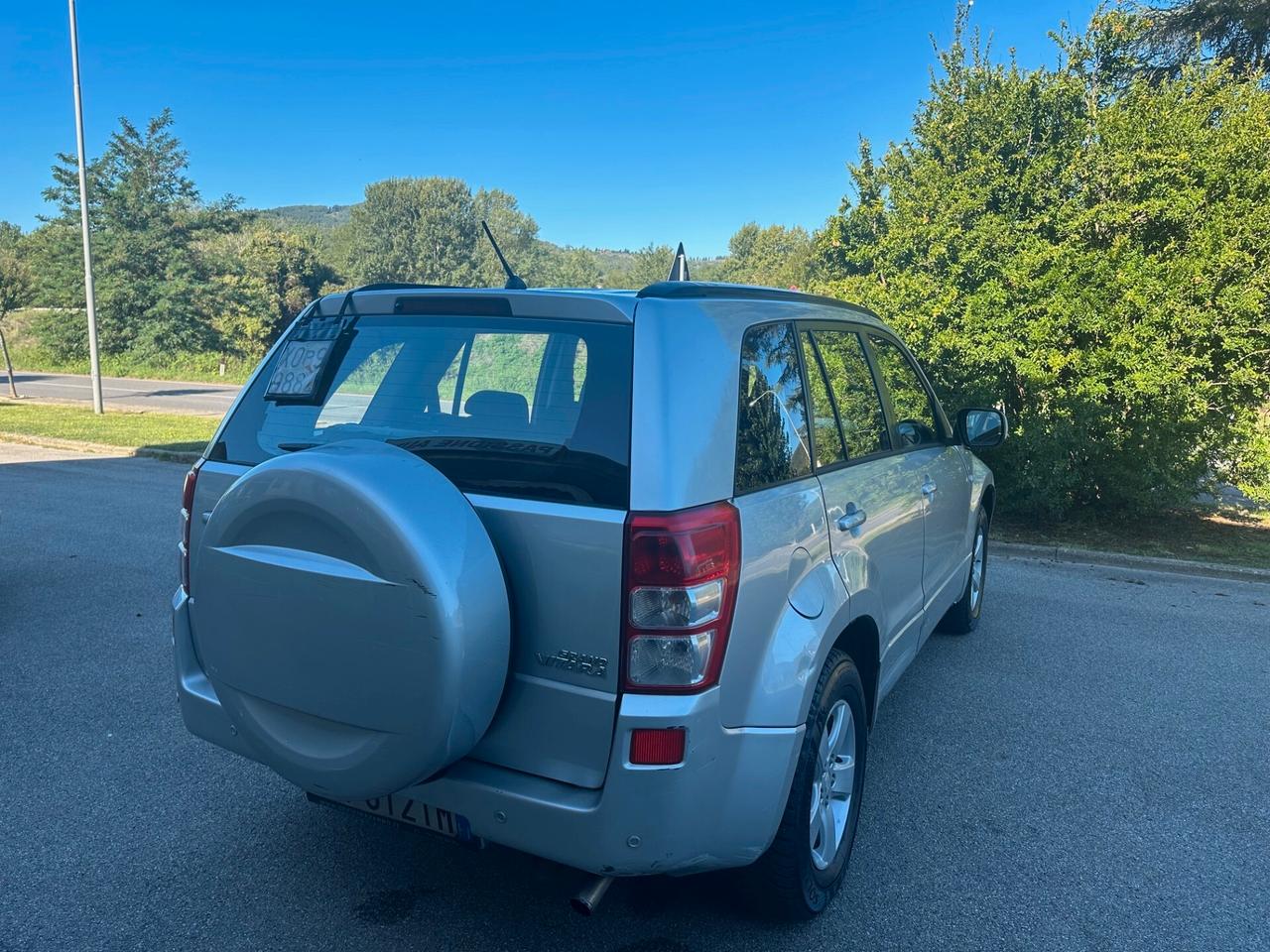 Suzuki Grand Vitara 1.9 DDiS 5 porte