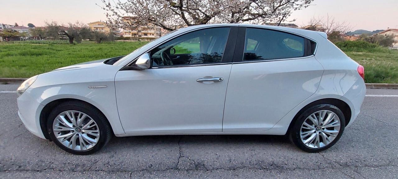 GIULIETTA SUPER 1,6 DIESEL 120 CV AUTOMATICA U-CONNECT STRAFULL OPTIONAL IMPECCABILE