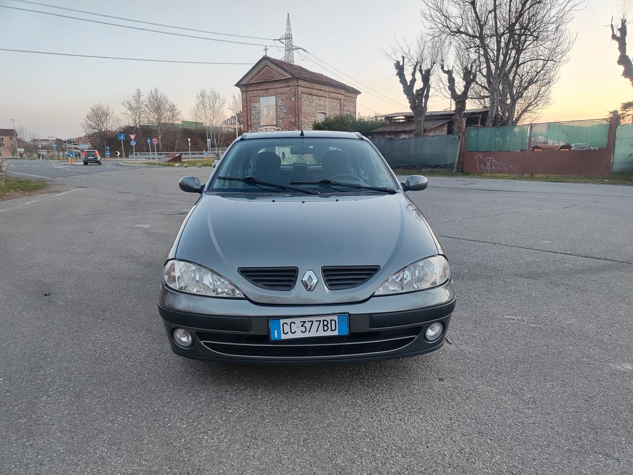 Renault Megane 1.4 benzina 137.ooo KM